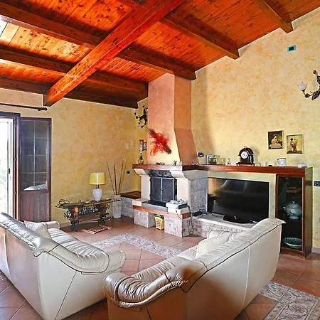 House, Solarino